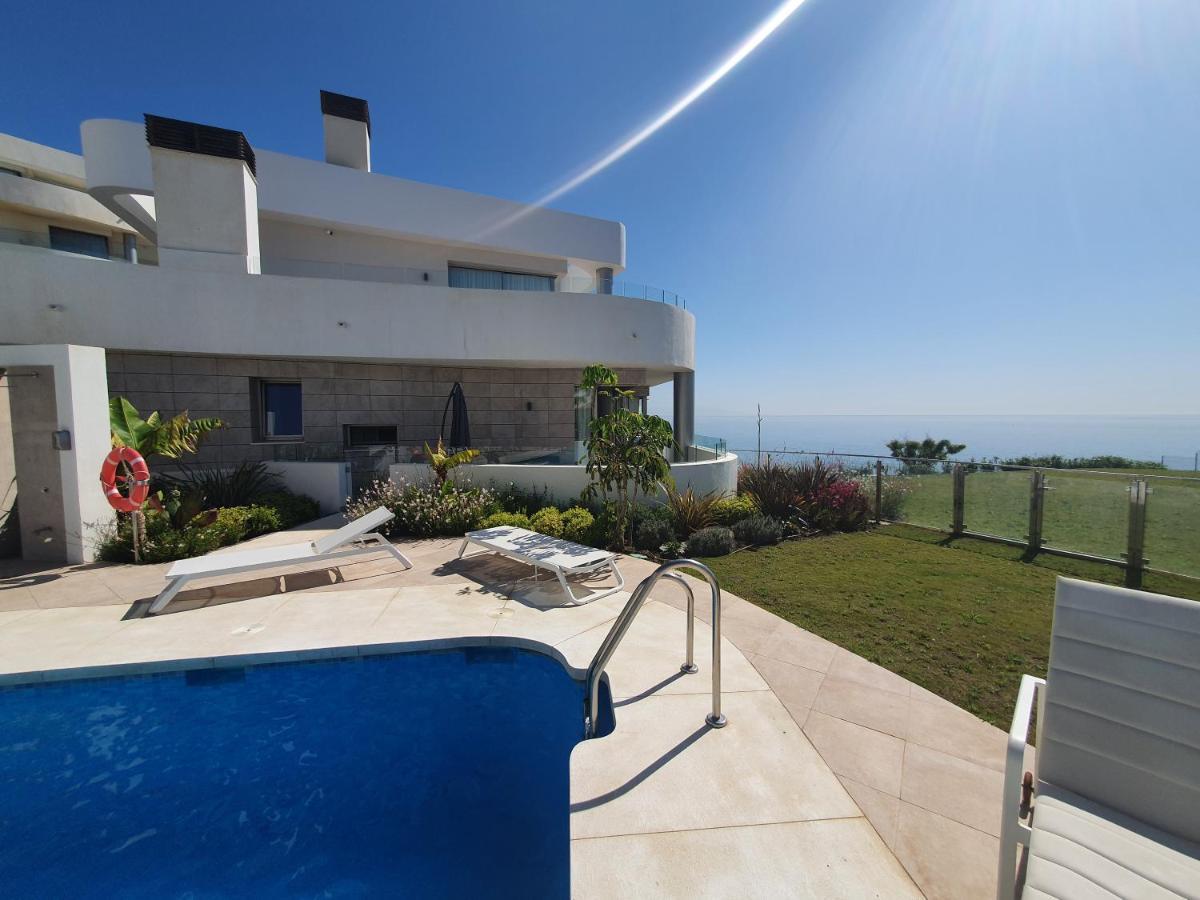 Luxury Beachfront Apartment With Pool, Sauna, Fitness And Gym In Province Malaga, Andalusia Mijas Buitenkant foto